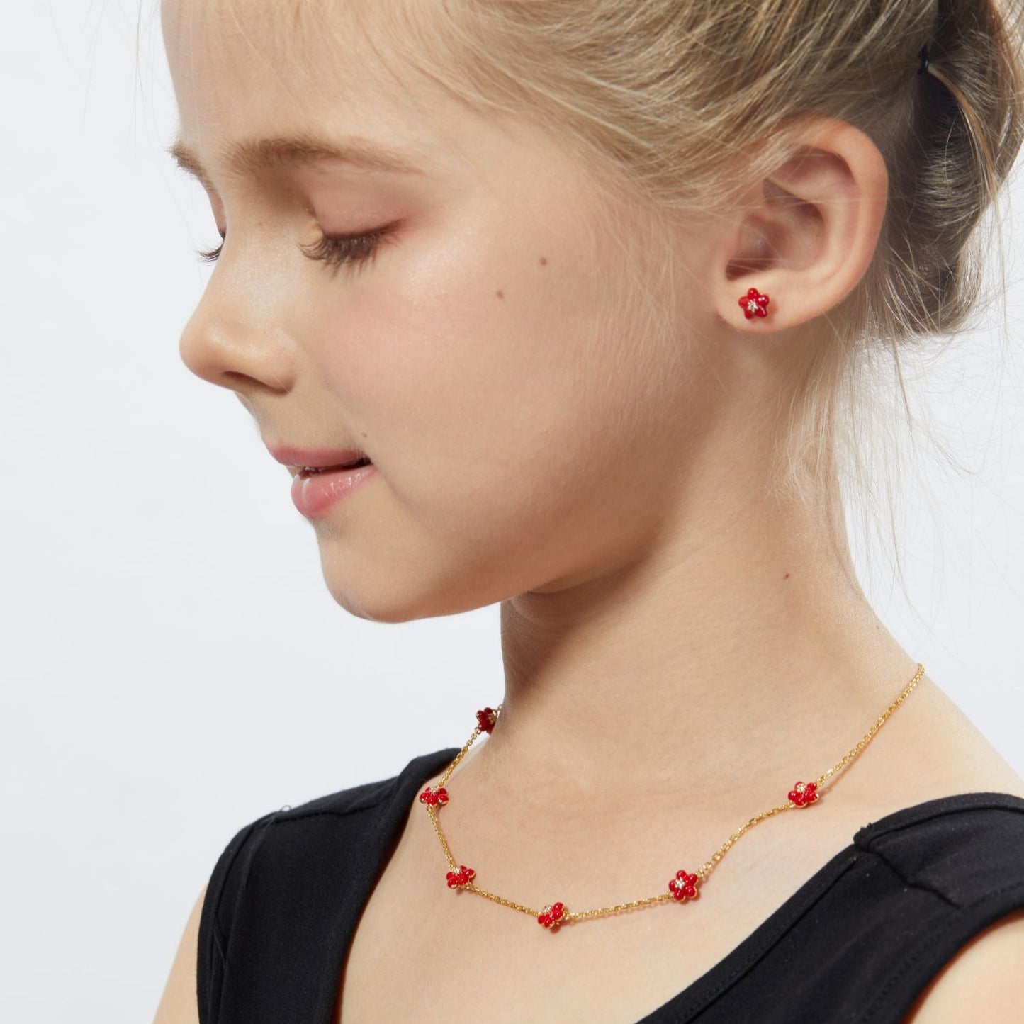 Petit Daisy Red Necklace