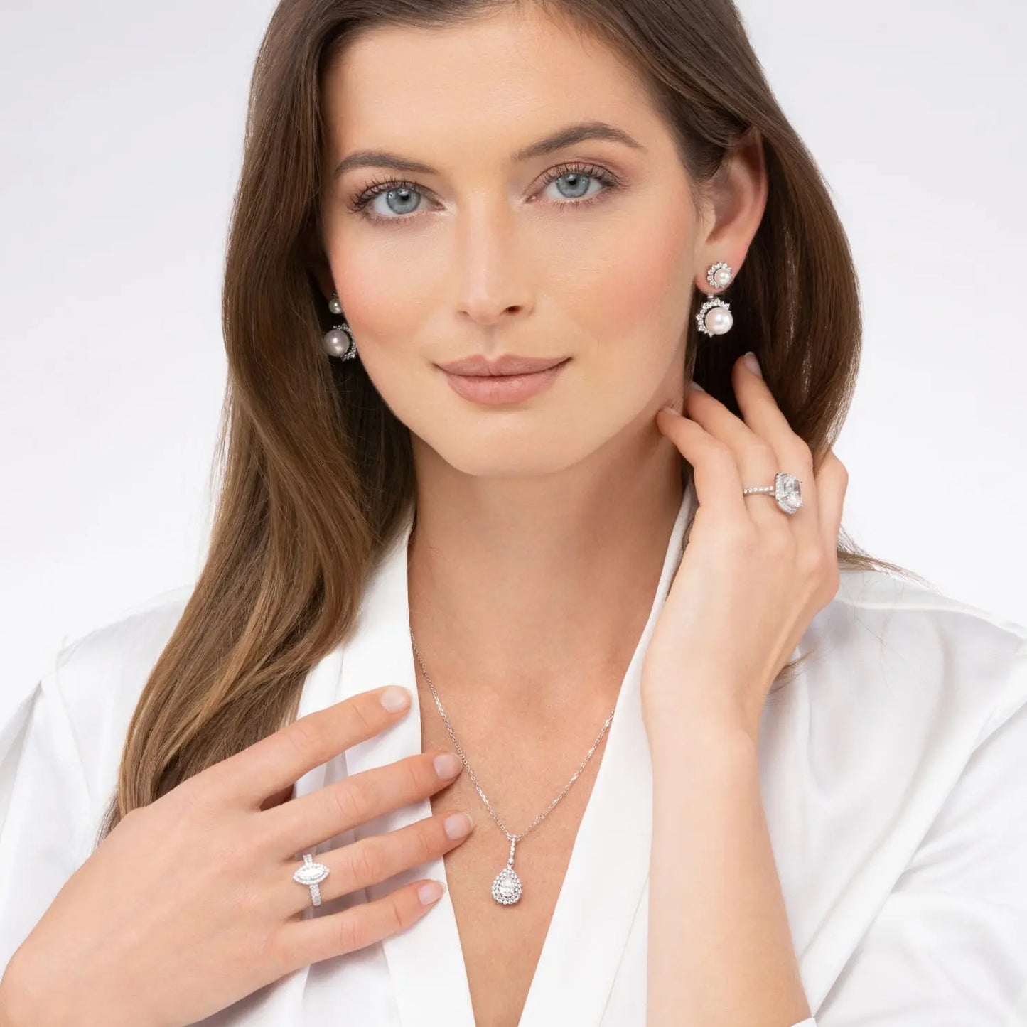 Charlotte York Necklace Anna Zuckerman
