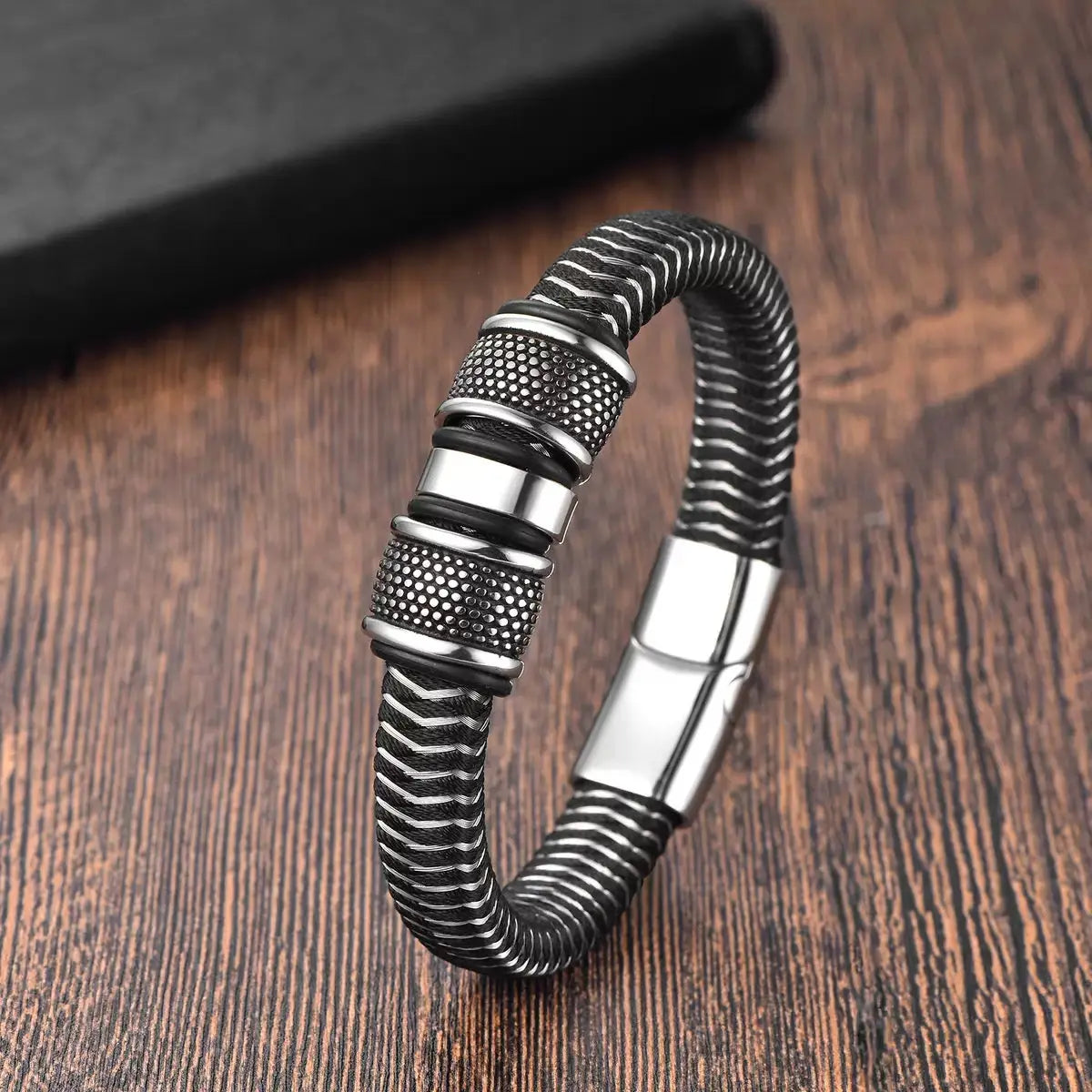 Farren Men's Cuff in Noir Anna Zuckerman