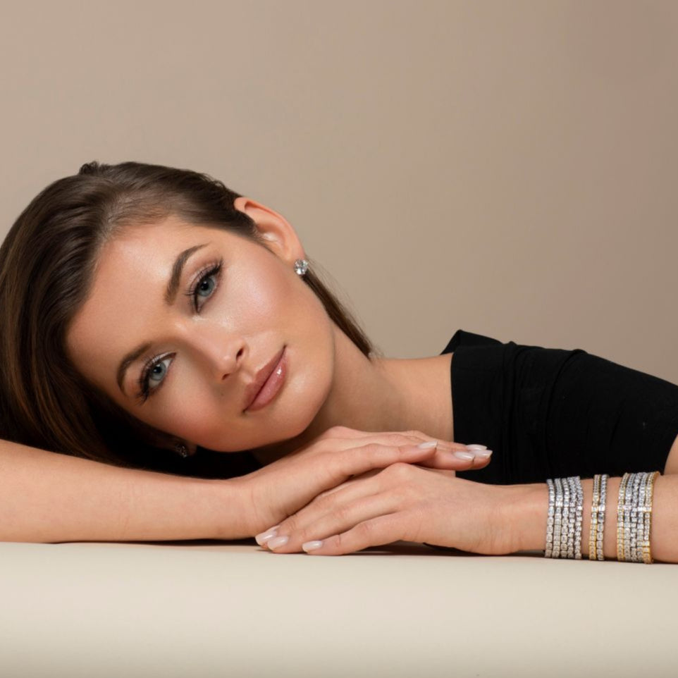 Luxe G Color 6 Carat Bracelet Four Prong in Gold