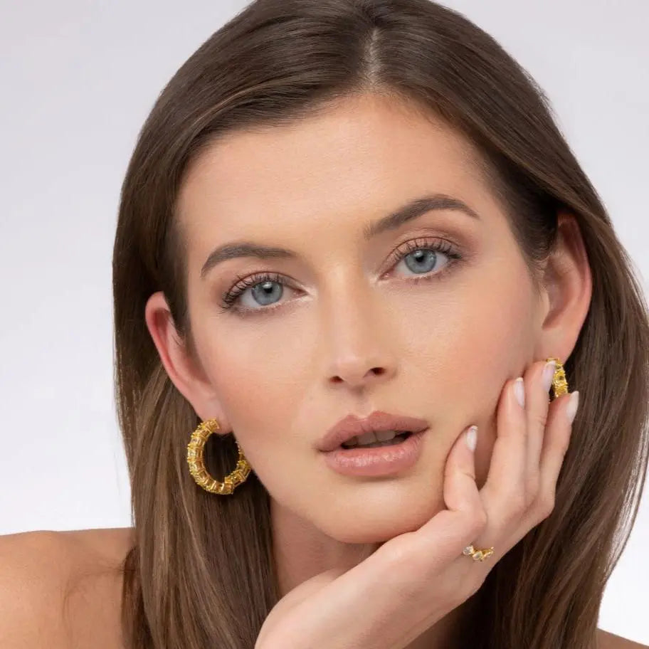 Ms Congeniality 19 Carat Hoops Anna Zuckerman