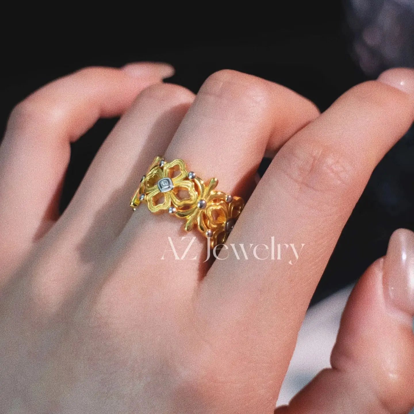 Rosette Band in Gold Anna Zuckerman