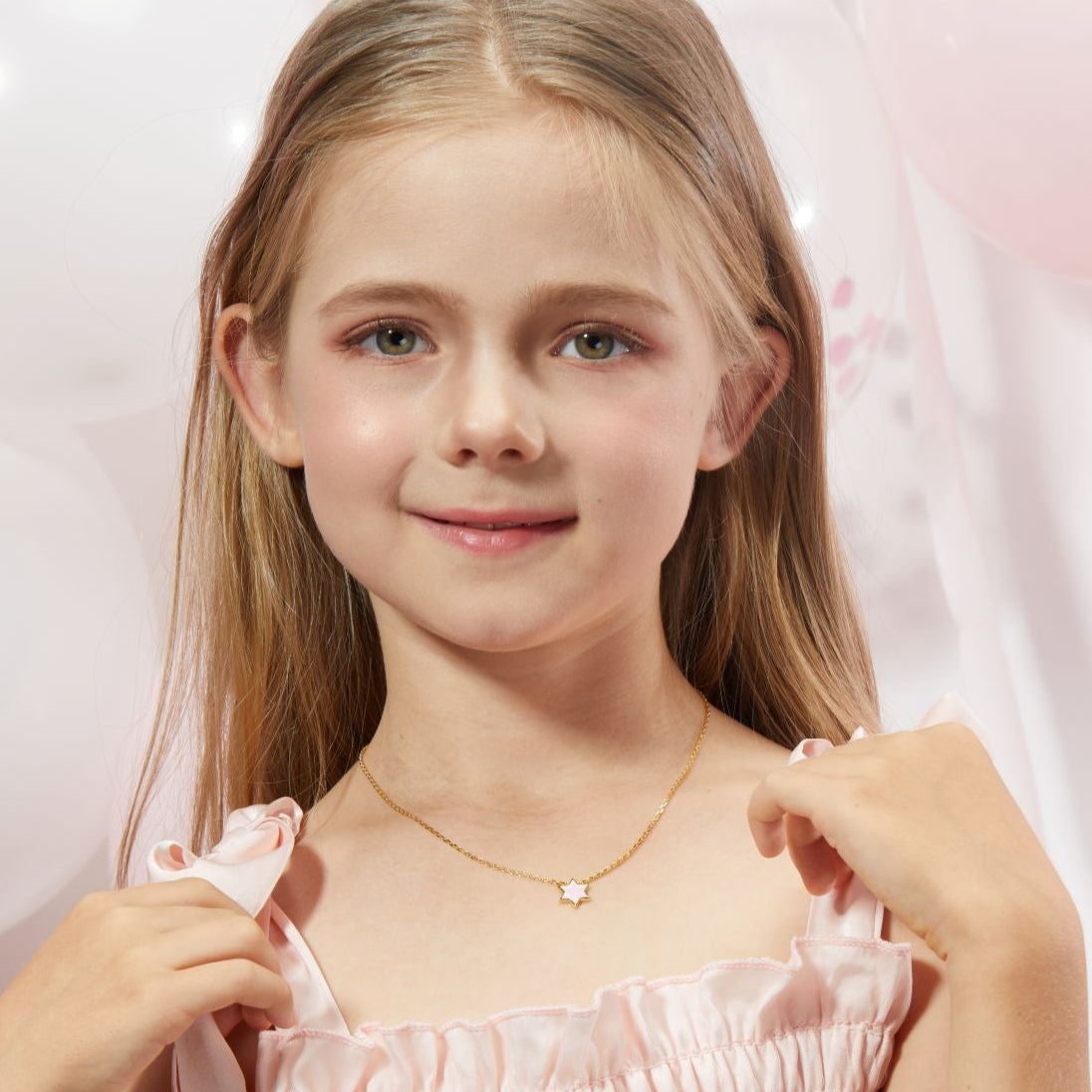Petit Star of David Necklace in Pink