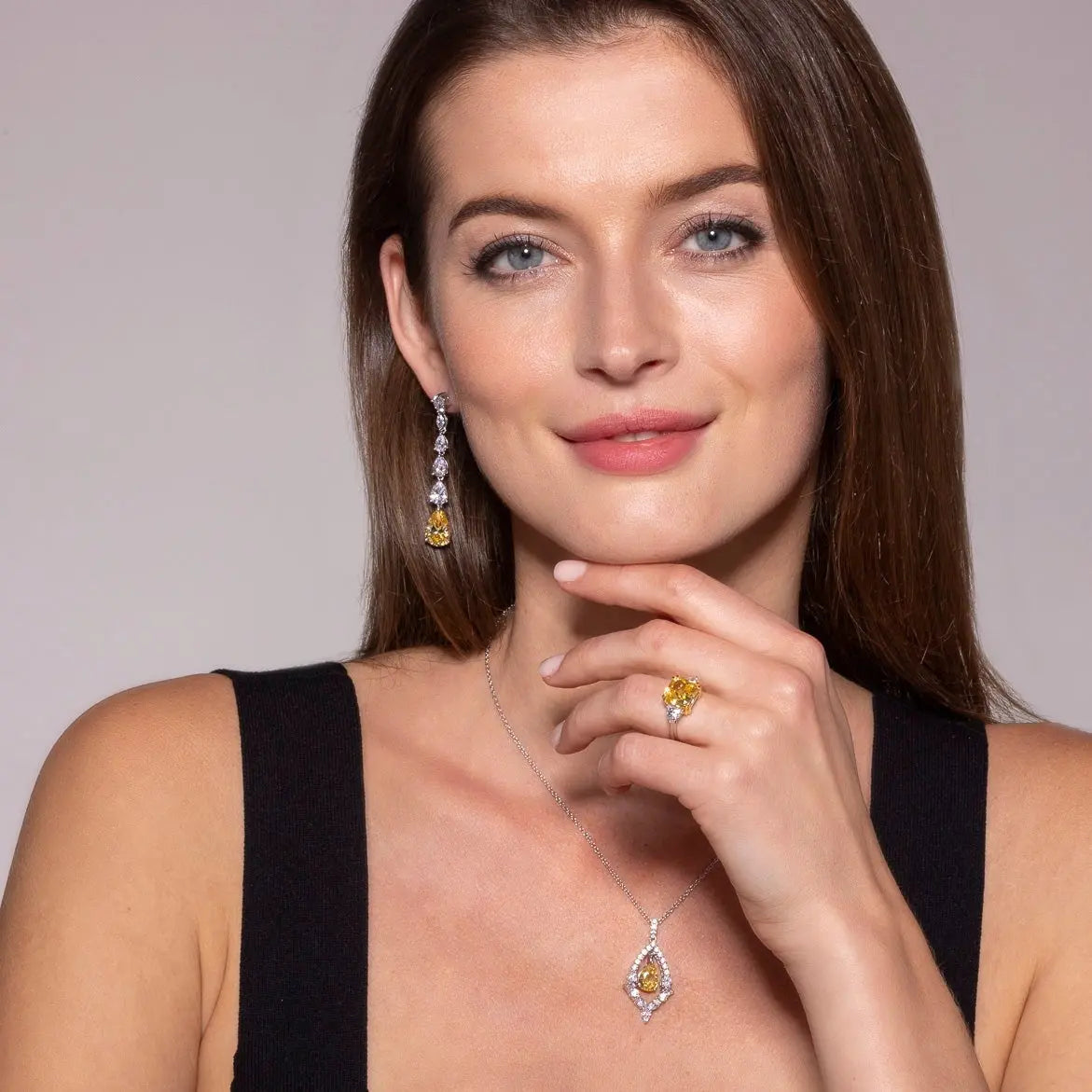 Allura 3 Stone Diamond Crystalline Ring - Anna Zuckerman