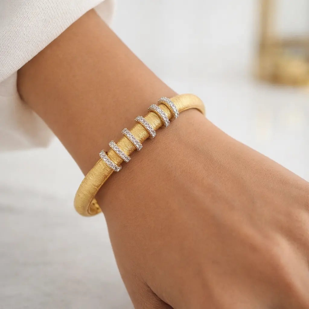 Briony Bracelet in Yellow Gold Anna Zuckerman