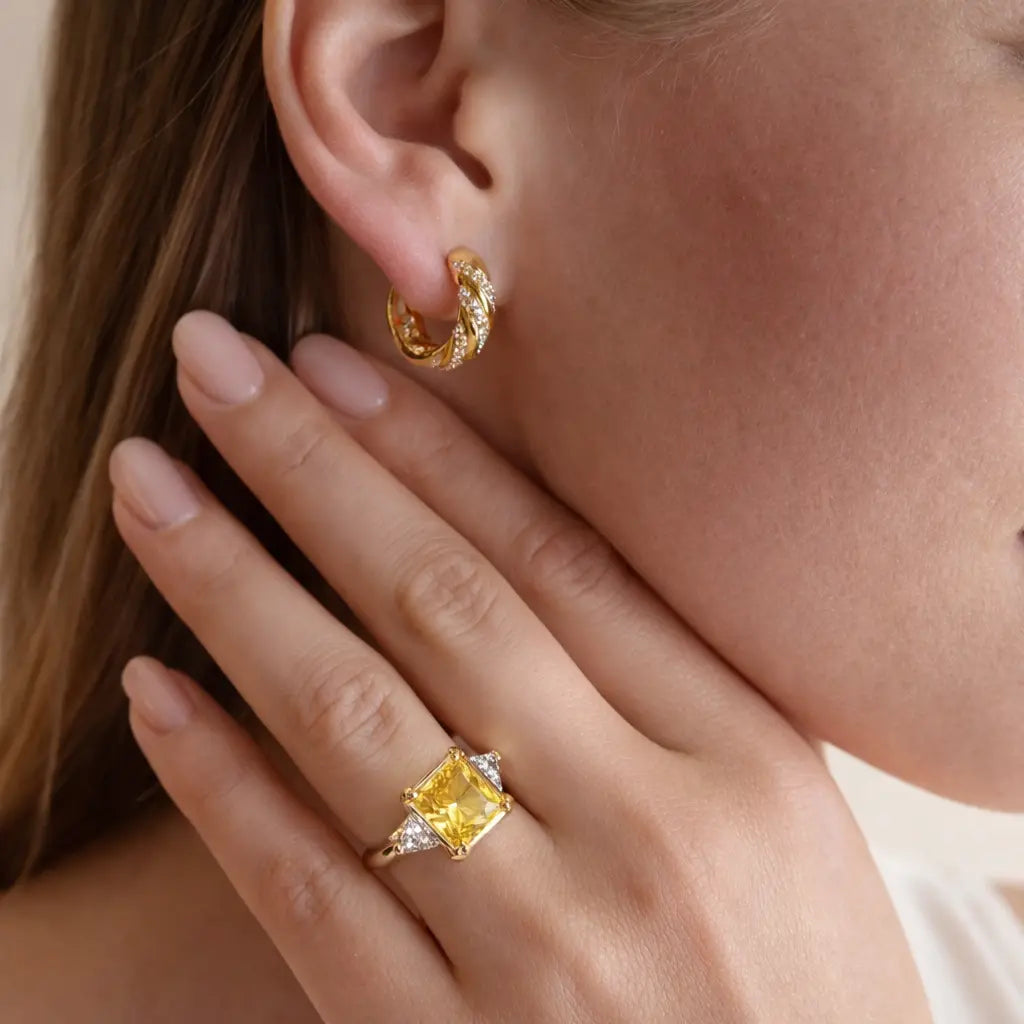 Cosmo Hoops in Gold Anna Zuckerman