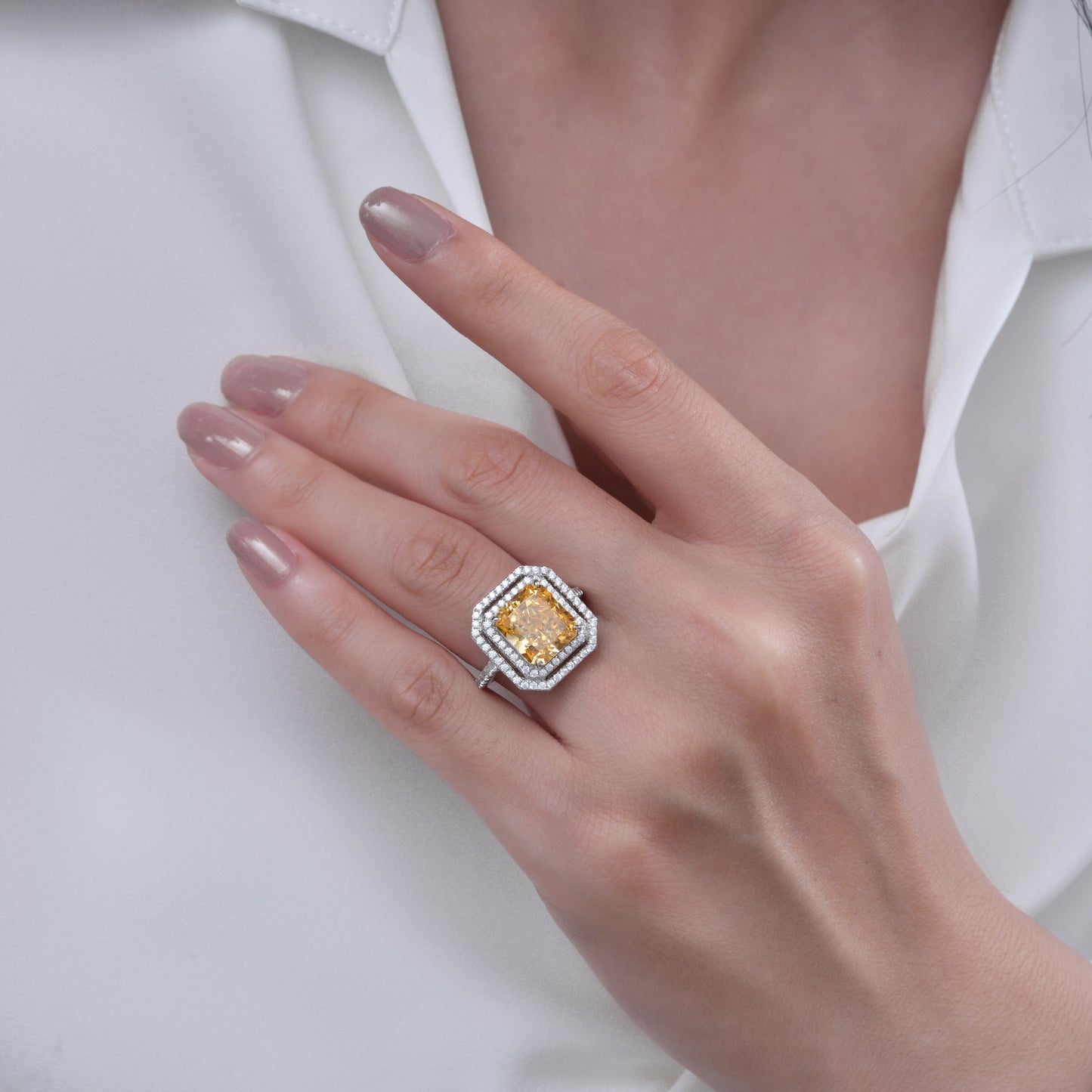 Bijou d'Amour 5 Carat Ring Canary Yellow