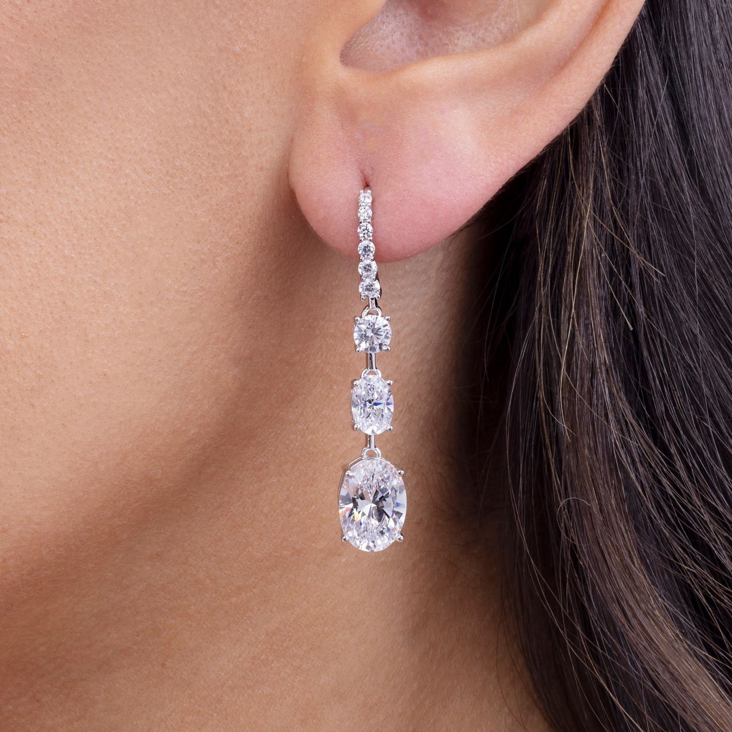 Victoria 11 Earrings Diamond White