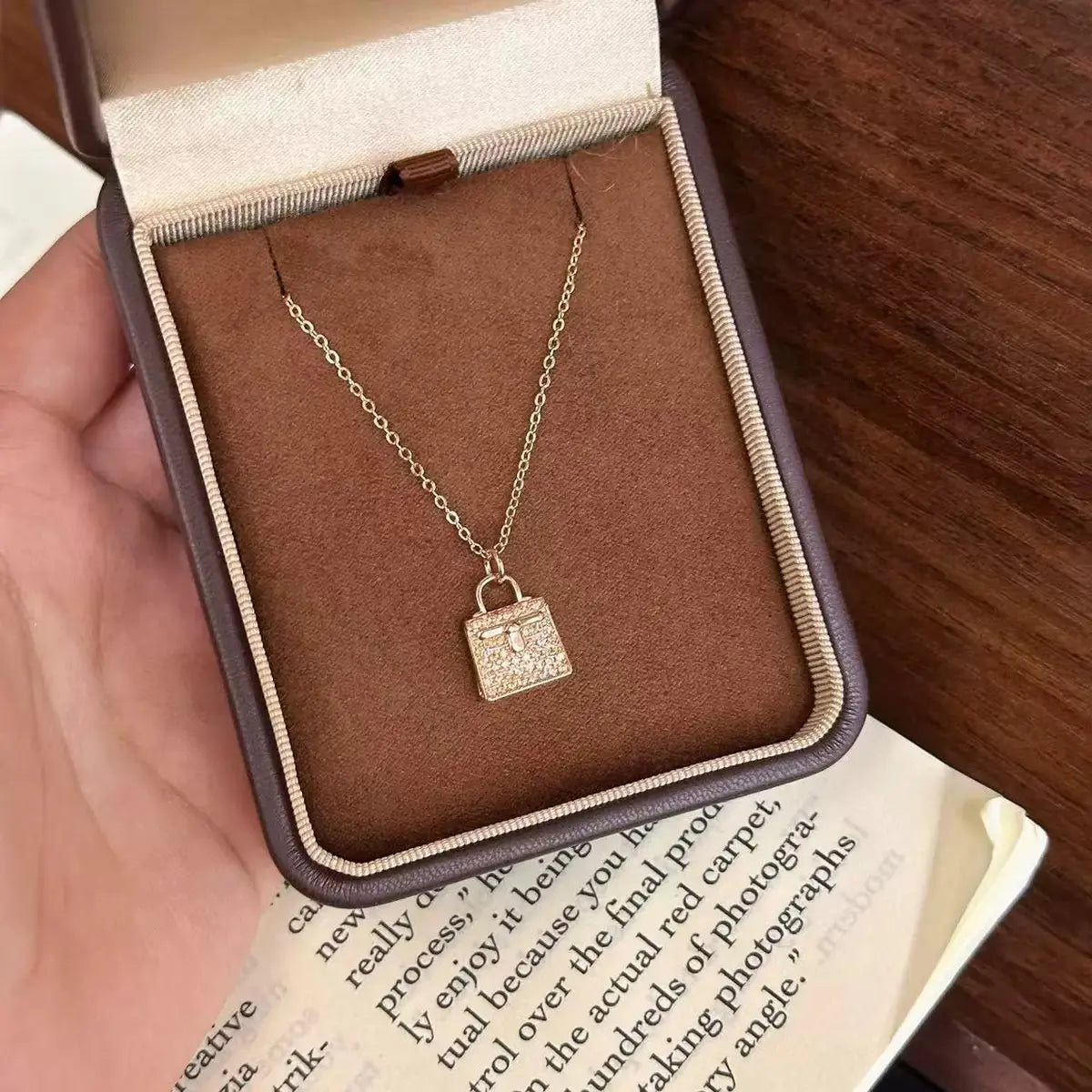 Fifth Ave Necklace Anna Zuckerman