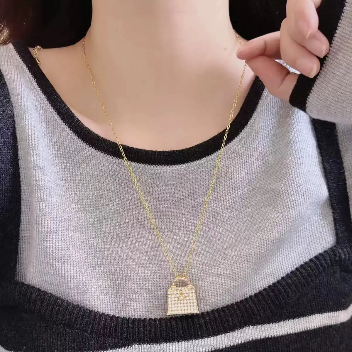 Fifth Ave Necklace Anna Zuckerman