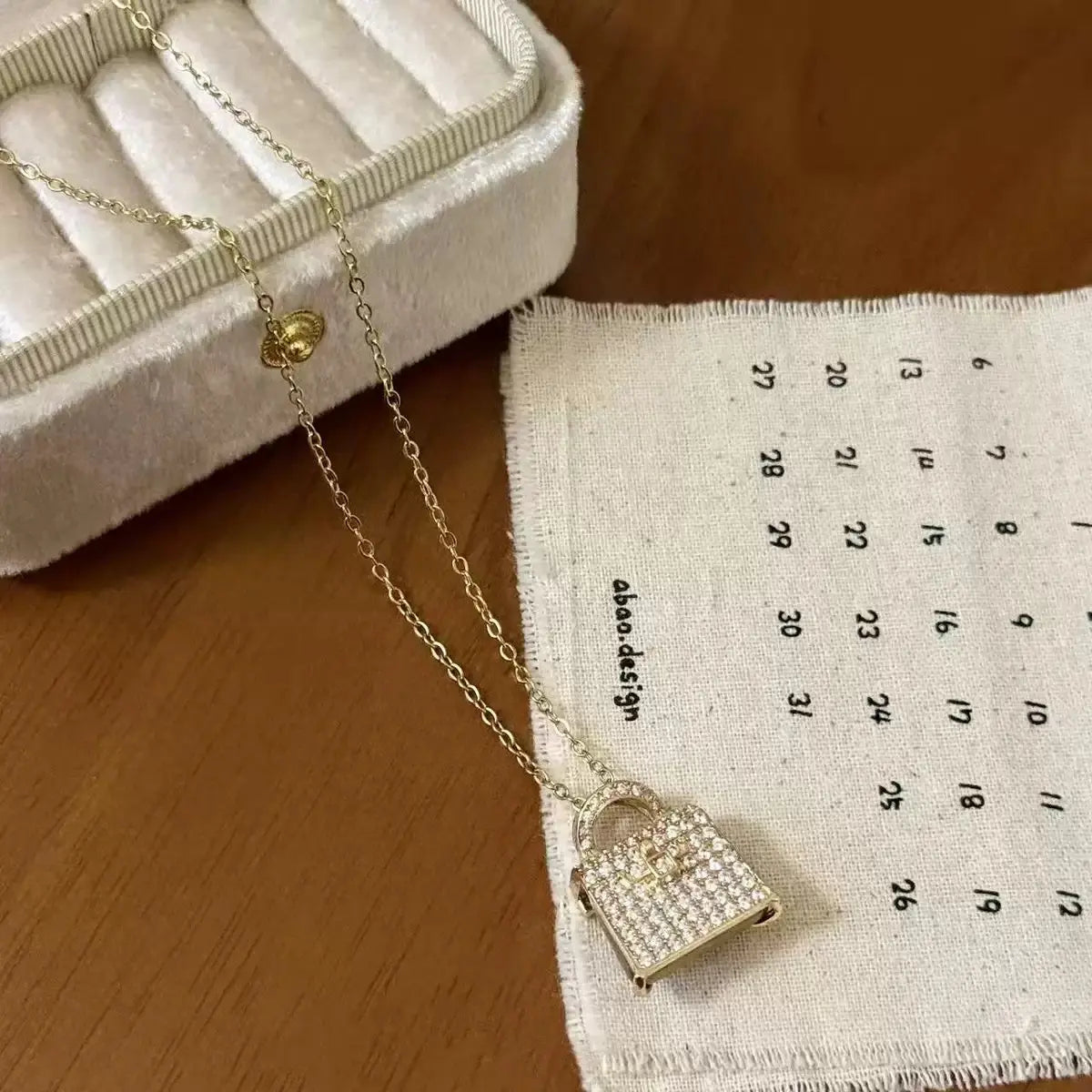 Fifth Ave Necklace Anna Zuckerman