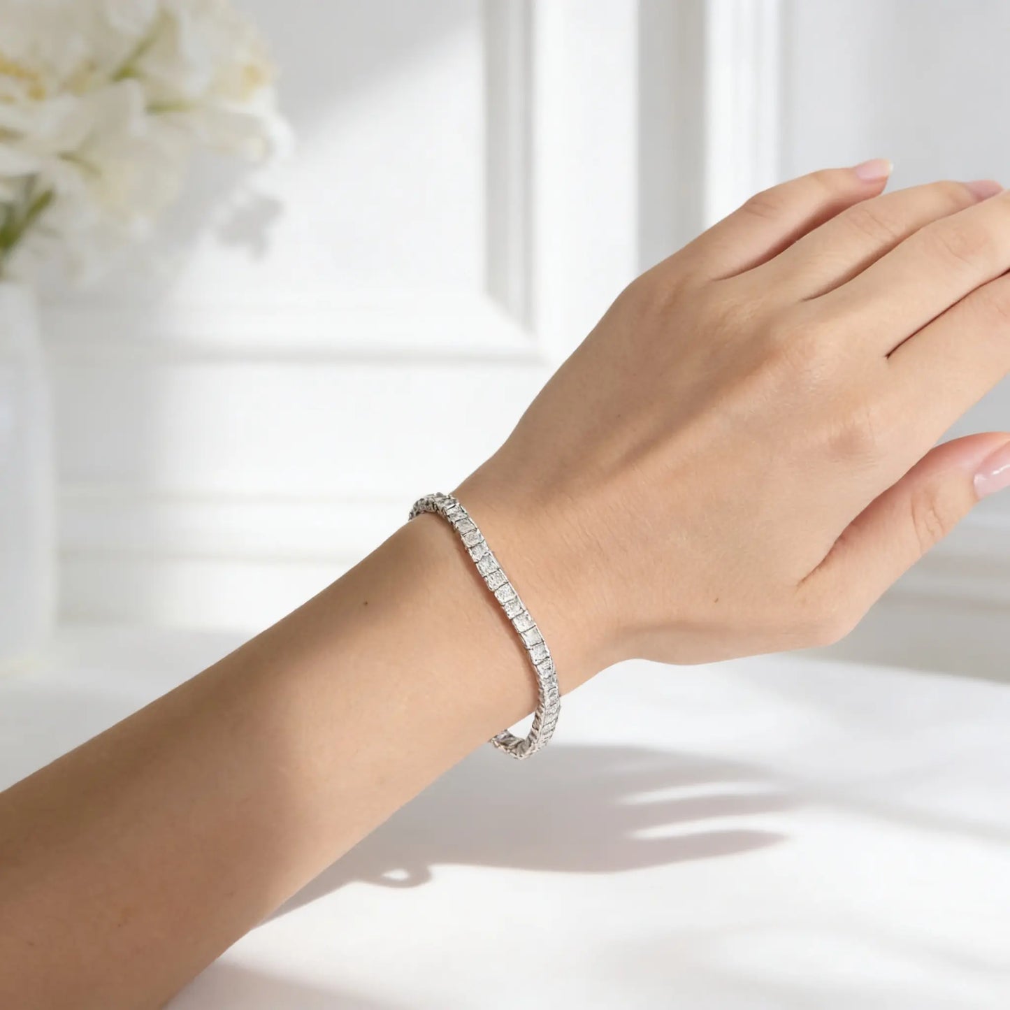 G Color Luxe Straight Line Bracelet