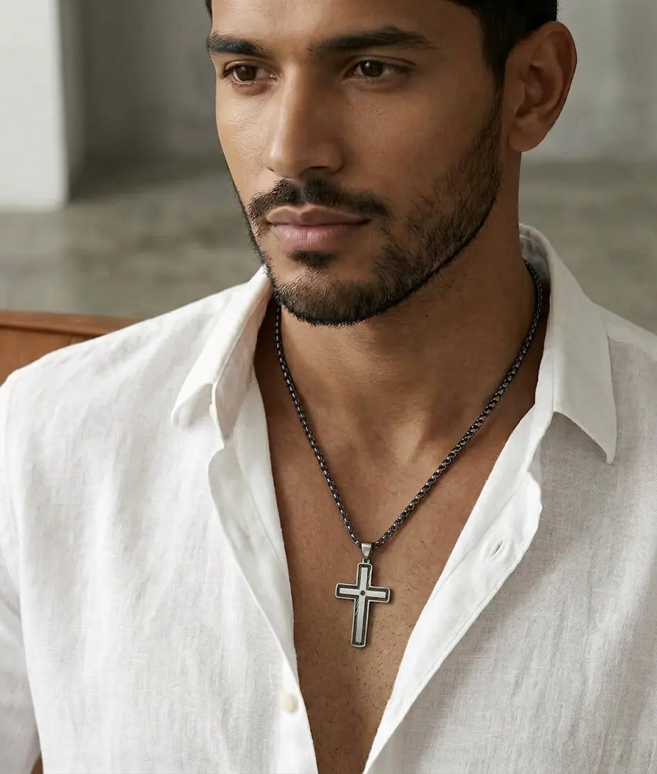 Hayes Cross Necklace Anna Zuckerman