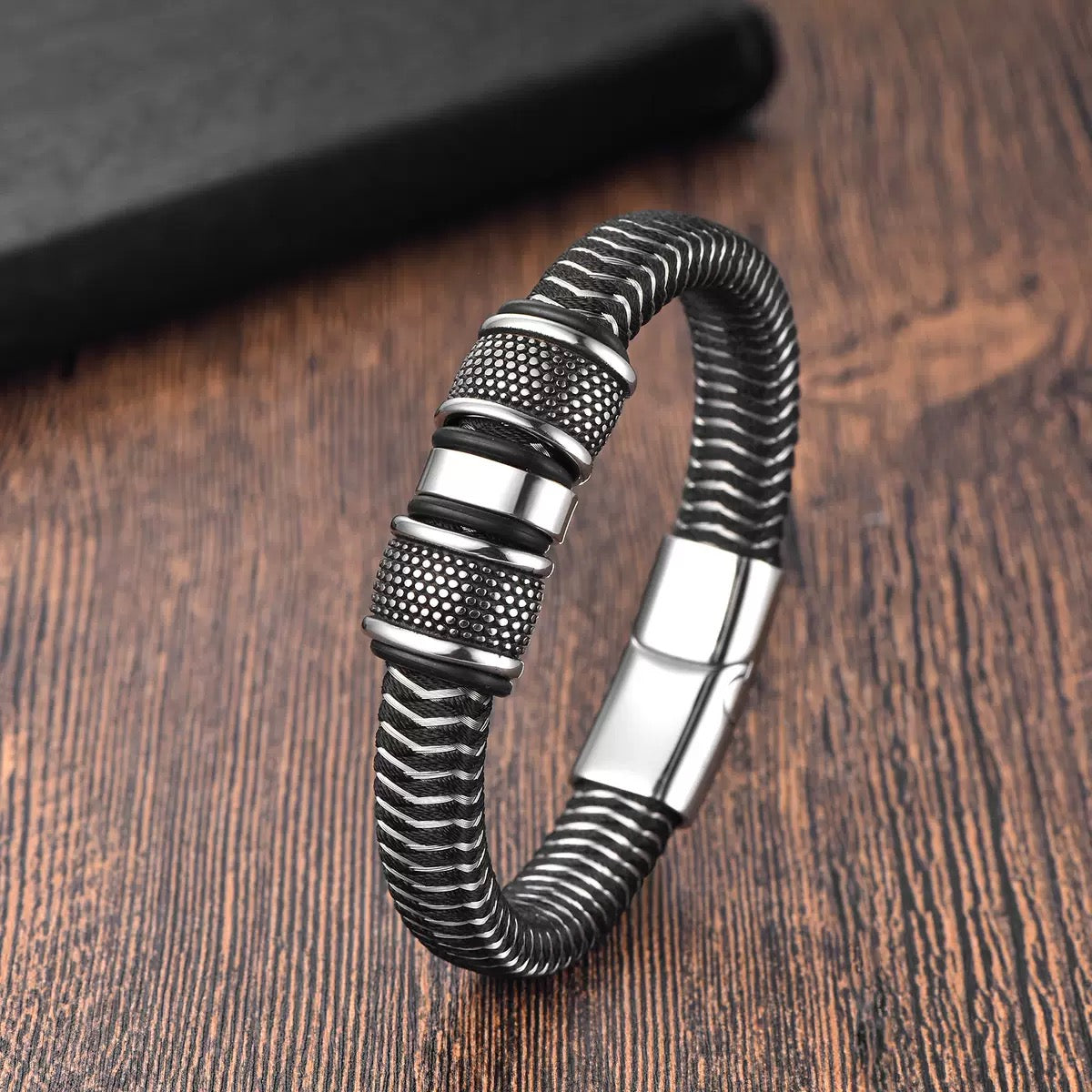 Farren Men's Cuff in Noir