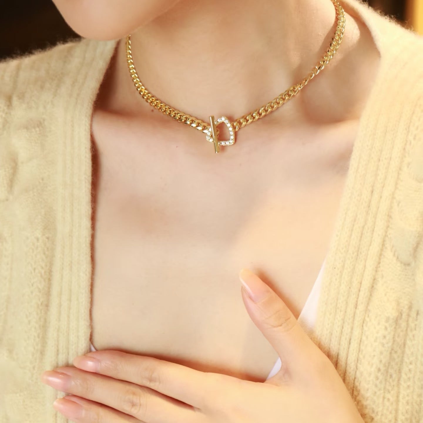 Infinity Necklace in Gold Anna Zuckerman
