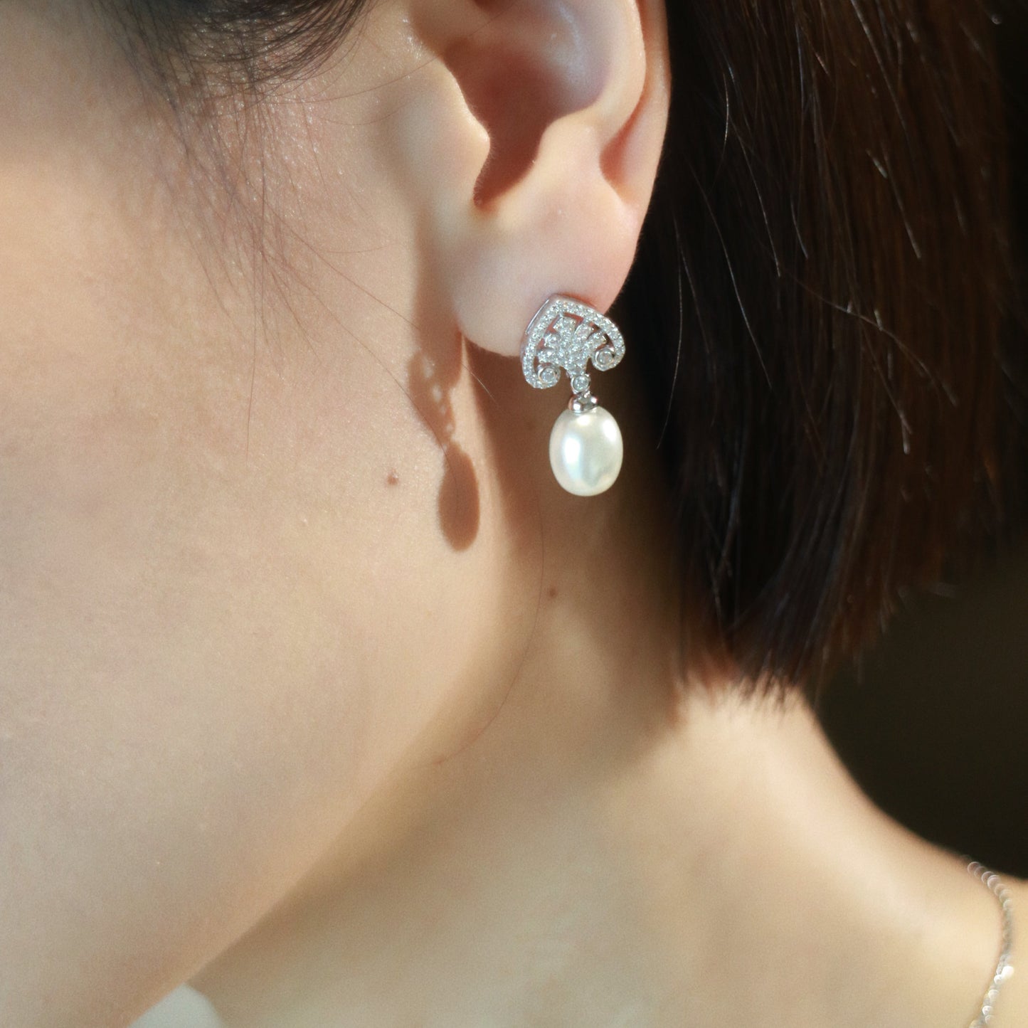 Regal Pearl Earrings Anna Zuckerman