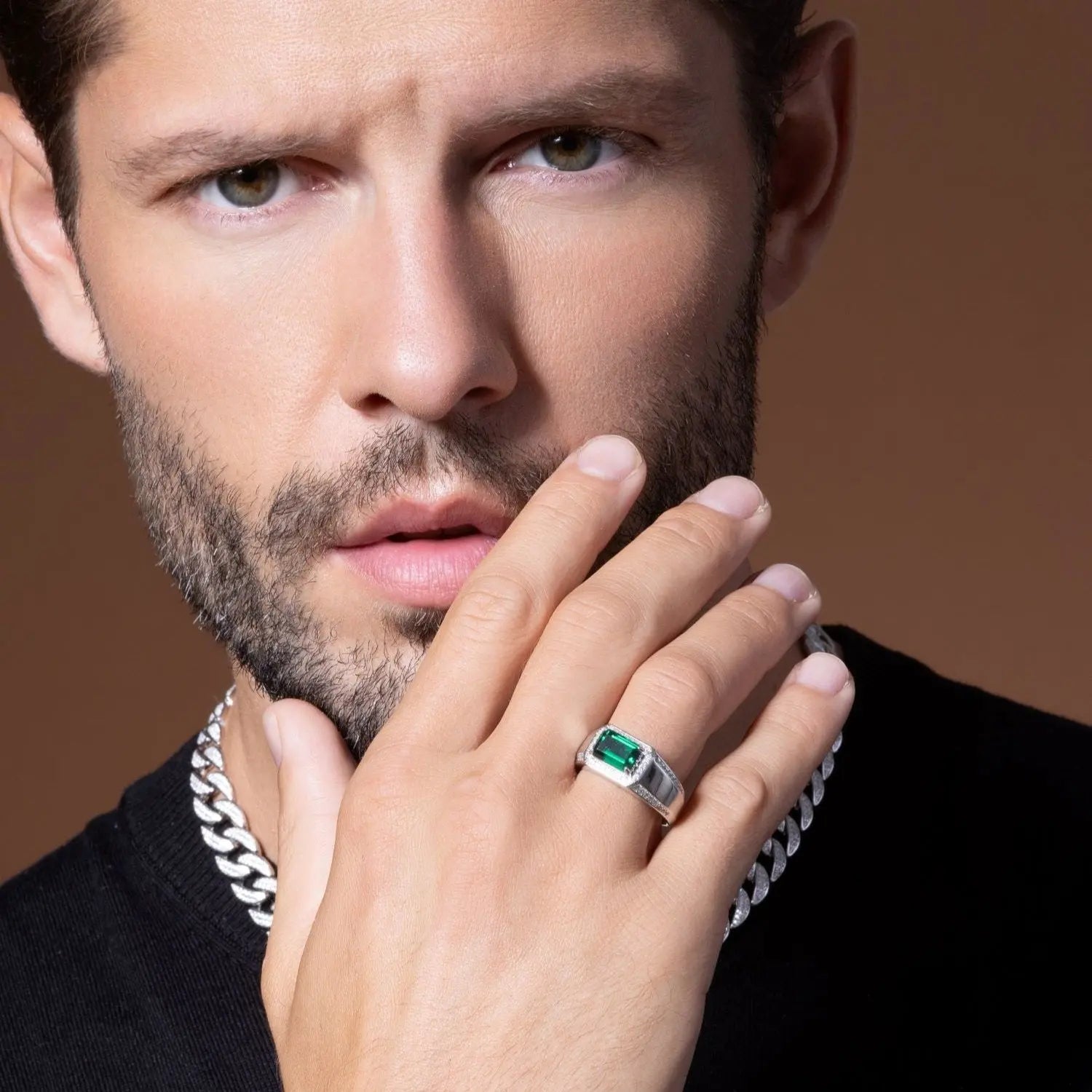 【ボクくん様用】IRON ANGEL / Emerald Eyes Anna Zuckerman Jagger Gemstone Ring in Emerald