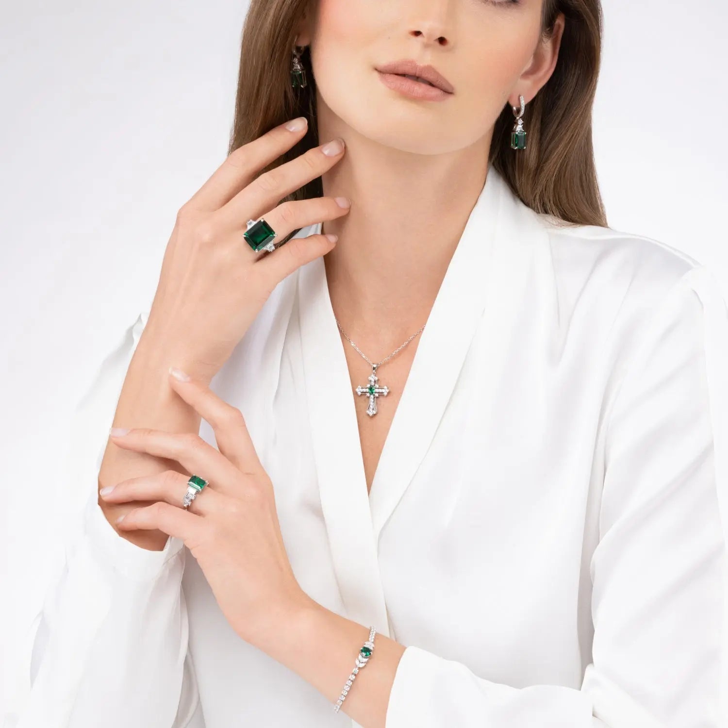 Kingsley 25 Carat Emerald Ring - Anna Zuckerman