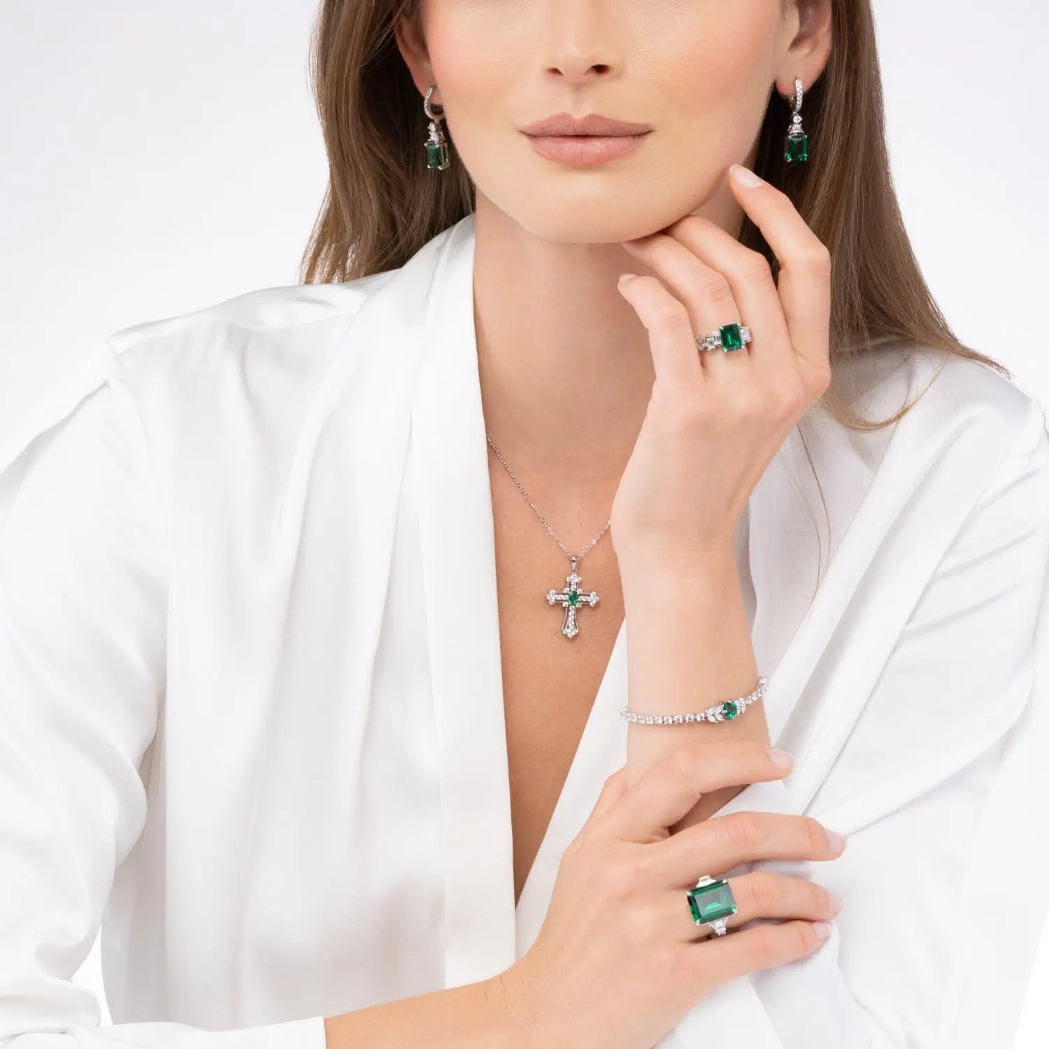 Kingsley 25 Carat Emerald Ring - Anna Zuckerman