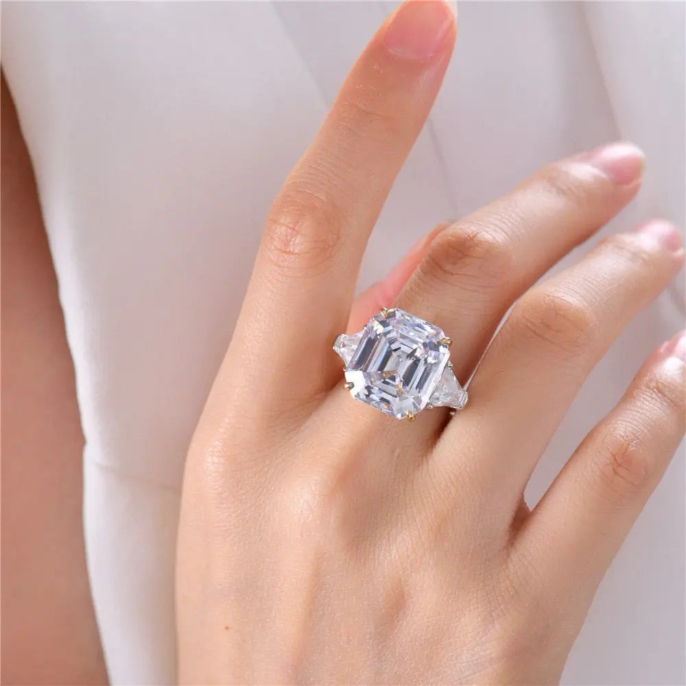 Malibu 10 Carat White Diamond Crystalline Ring Anna Zuckerman