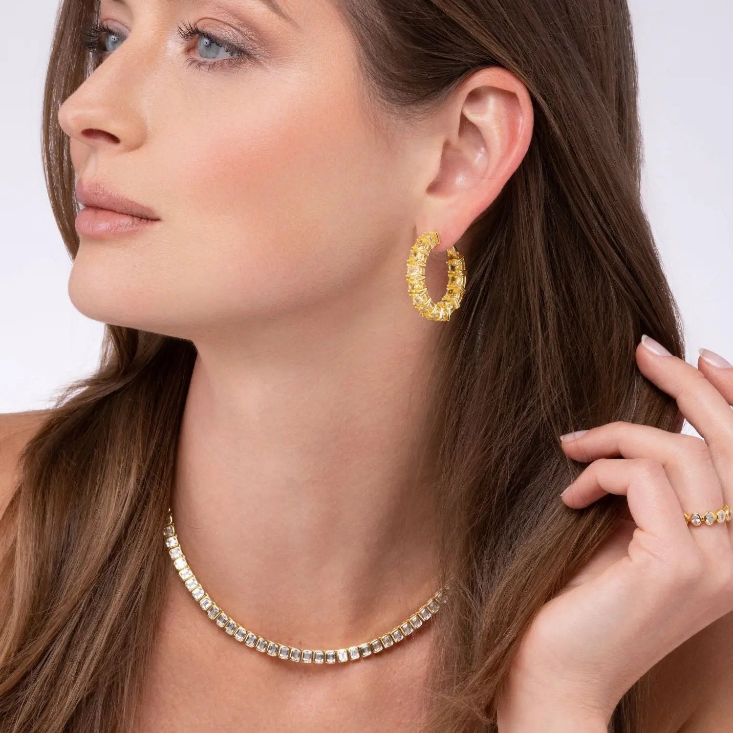 Ms Congeniality 19 Carat Hoops Anna Zuckerman