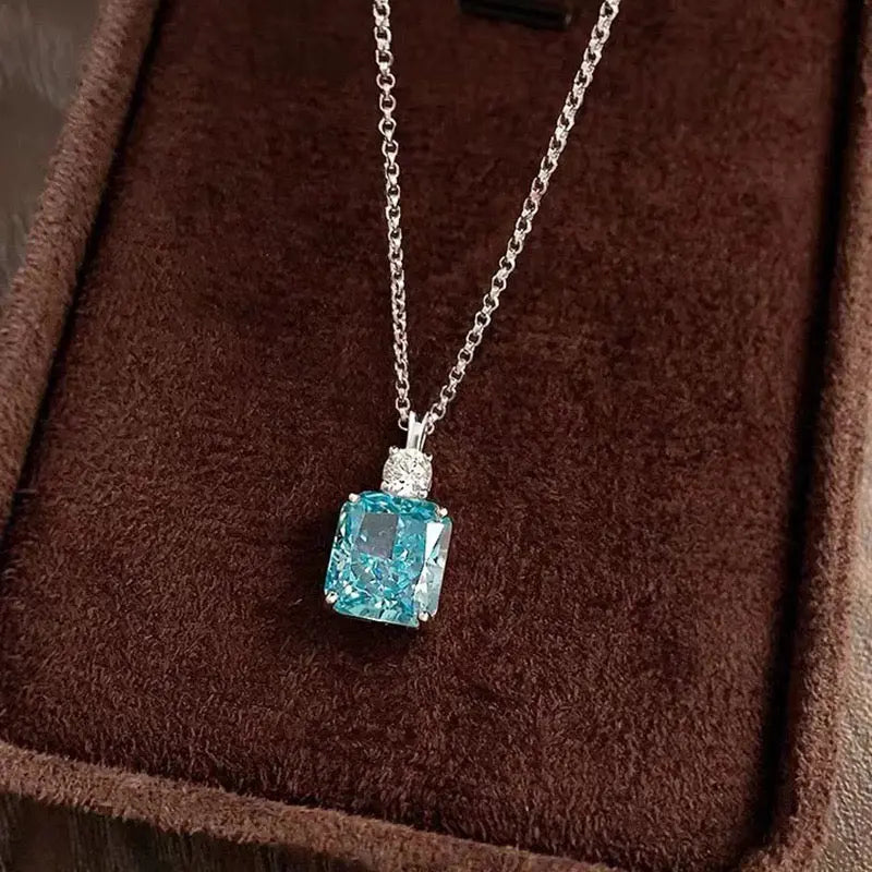 Nicky Roth Necklace by Kathy Hilton Anna Zuckerman