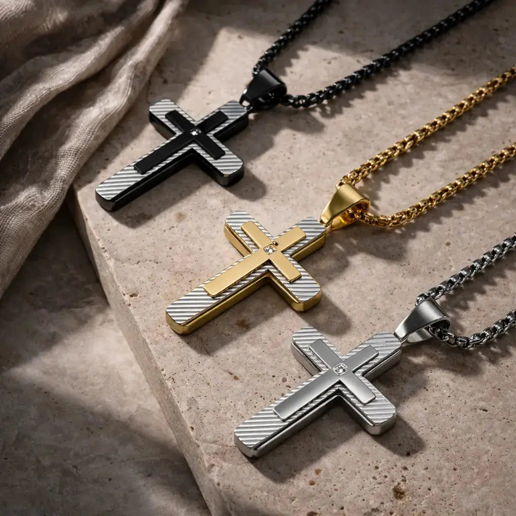 Nolan Cross Pendant Anna Zuckerman