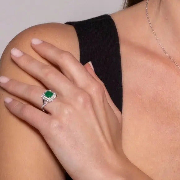 "Parisian Glamour ring with sparkling diamonds, sophisticated luxury jewelry"