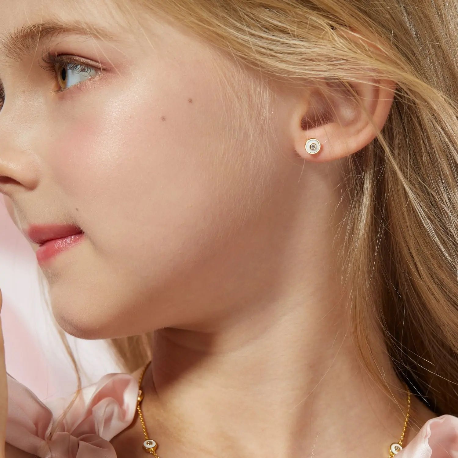 Petit Bubble Earrings in White Anna Zuckerman
