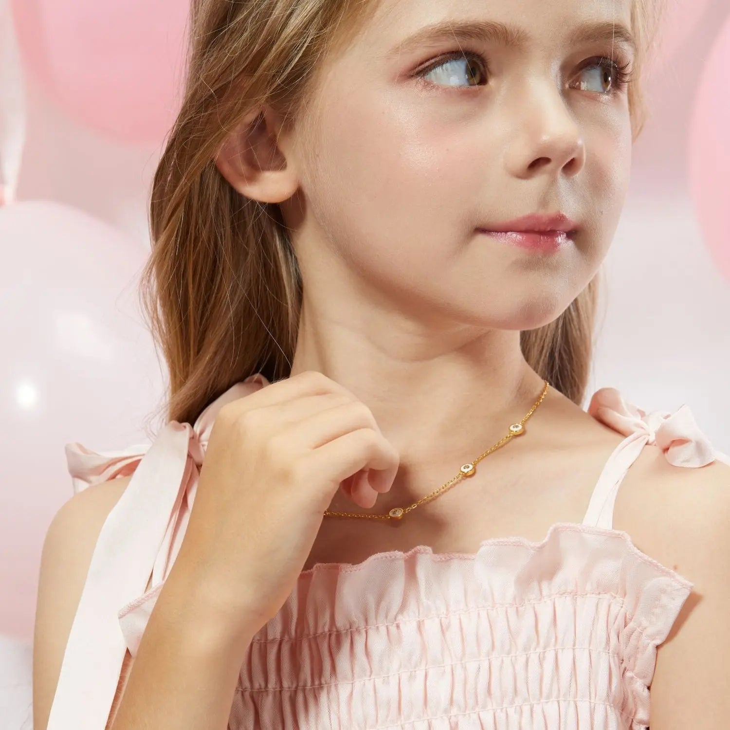 Petit Bubble Necklace in White Anna Zuckerman