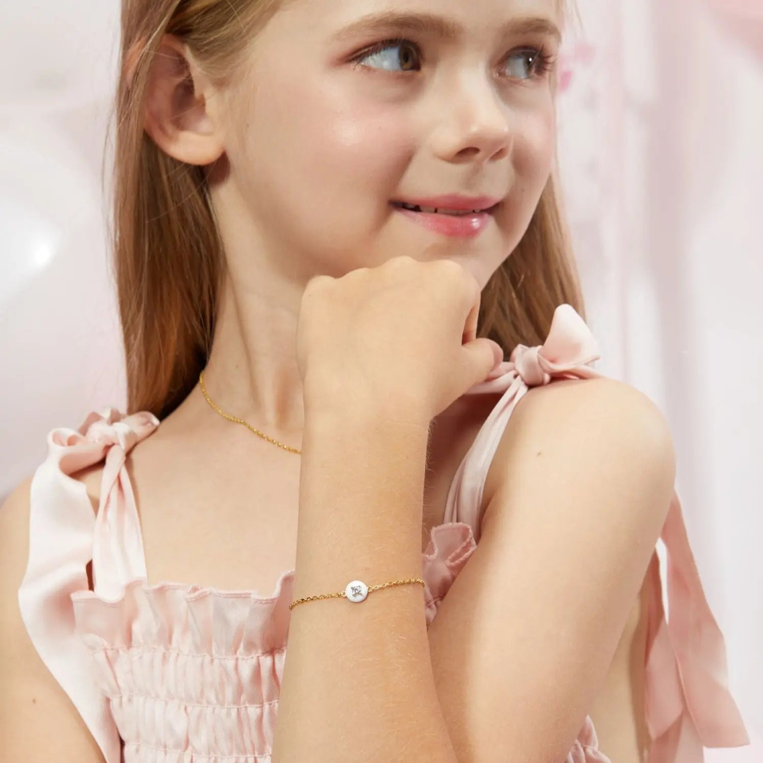 Petit Cupcake Bracelet in White Anna Zuckerman