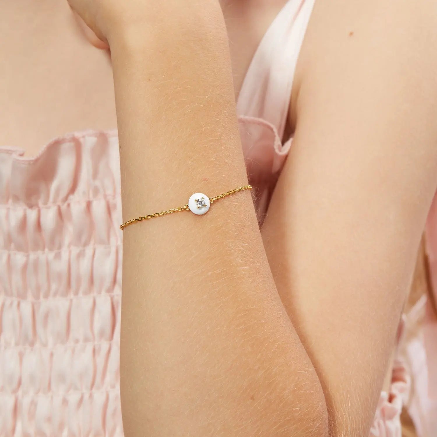 Petit Cupcake Bracelet in White Anna Zuckerman
