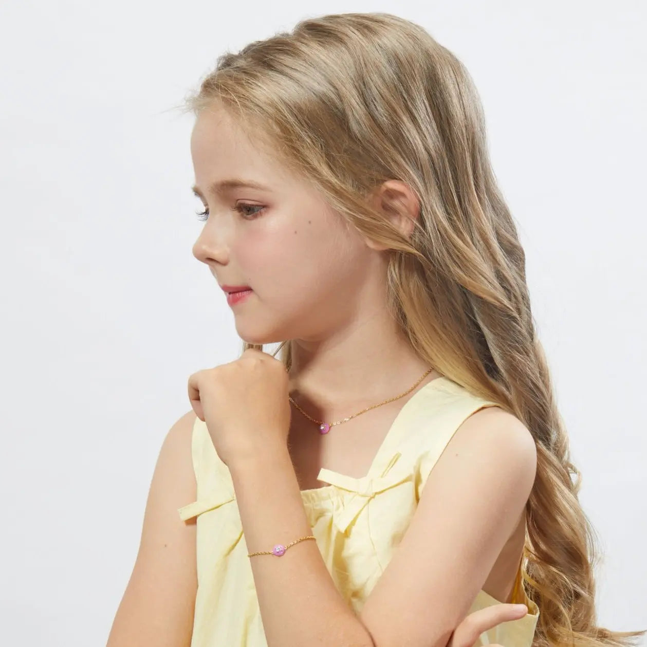 Petit Cupcake Necklace in Rose Anna Zuckerman