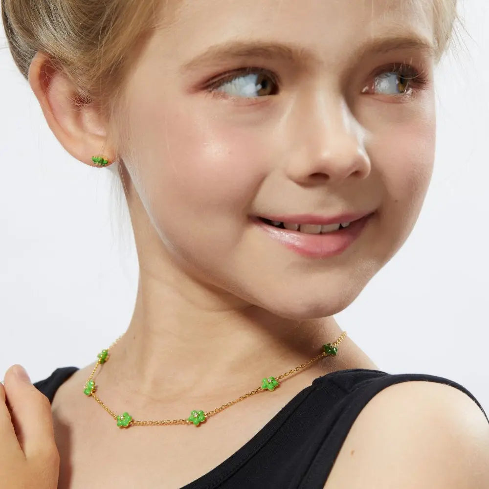 Petit Daisy Green Necklace Anna Zuckerman