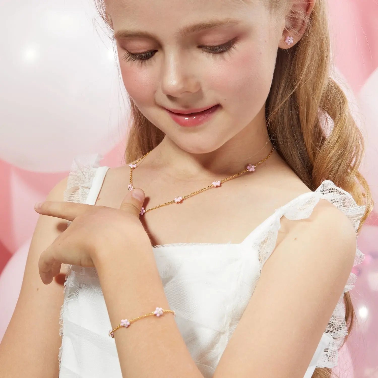 Petit Daisy Pink Earrings Anna Zuckerman