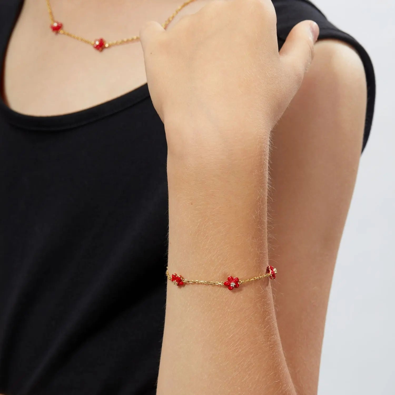 Petit Daisy Red Bracelet Anna Zuckerman