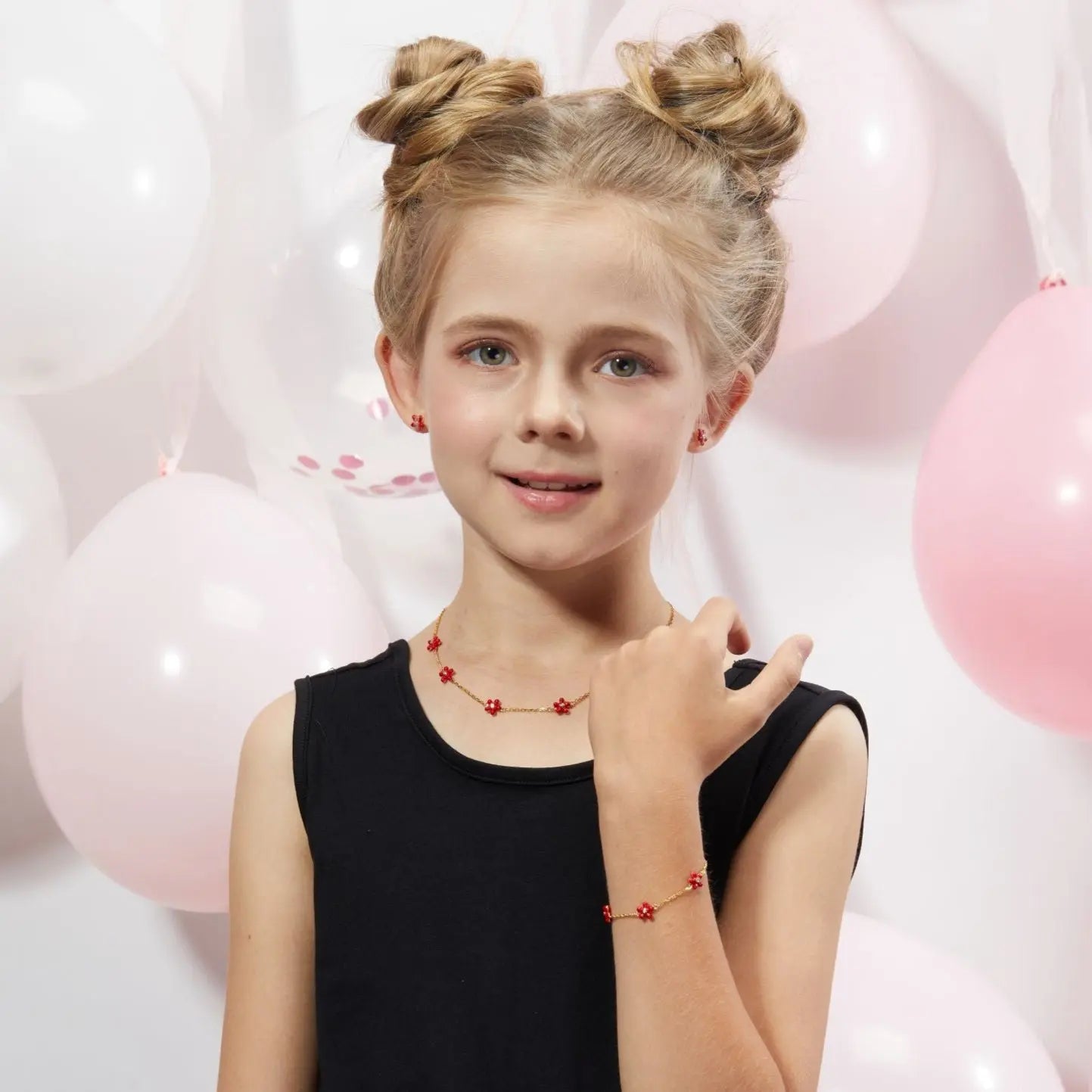 Petit Daisy Red Earrings Anna Zuckerman