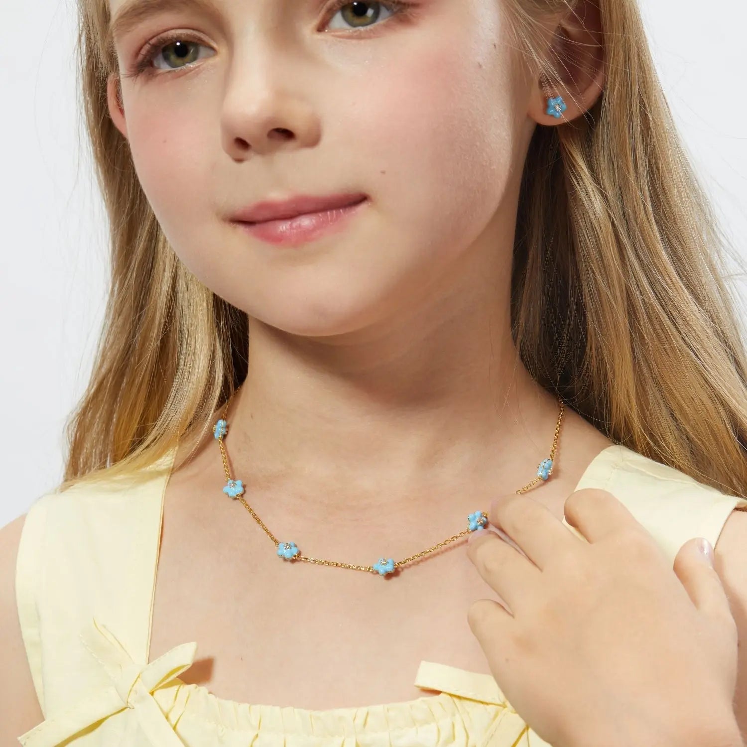 Petit Daisy Sky Blue Earrings Anna Zuckerman
