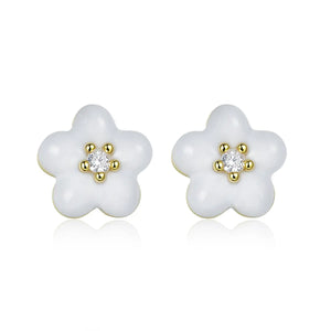 Petit Daisy White Earrings Anna Zuckerman