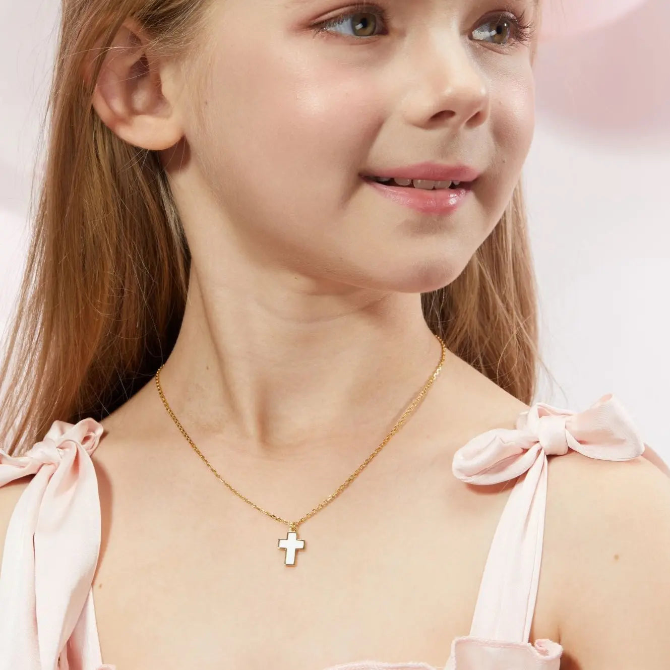 Petit Faith Necklace in White Anna Zuckerman