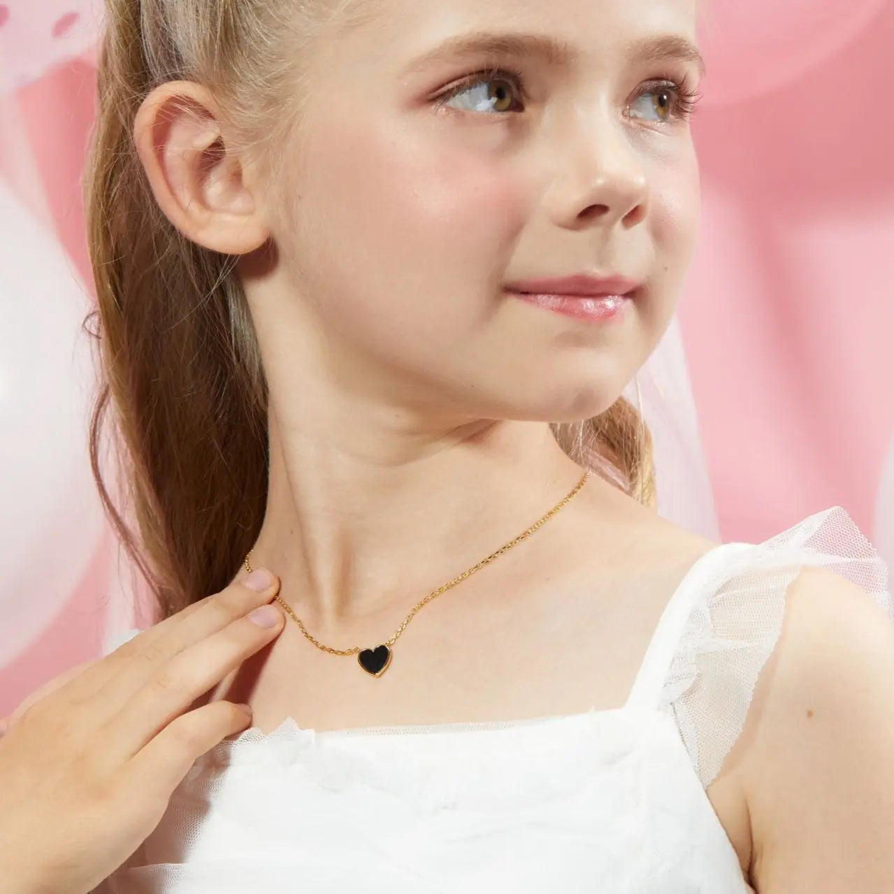 Petit Love Necklace in Black Anna Zuckerman