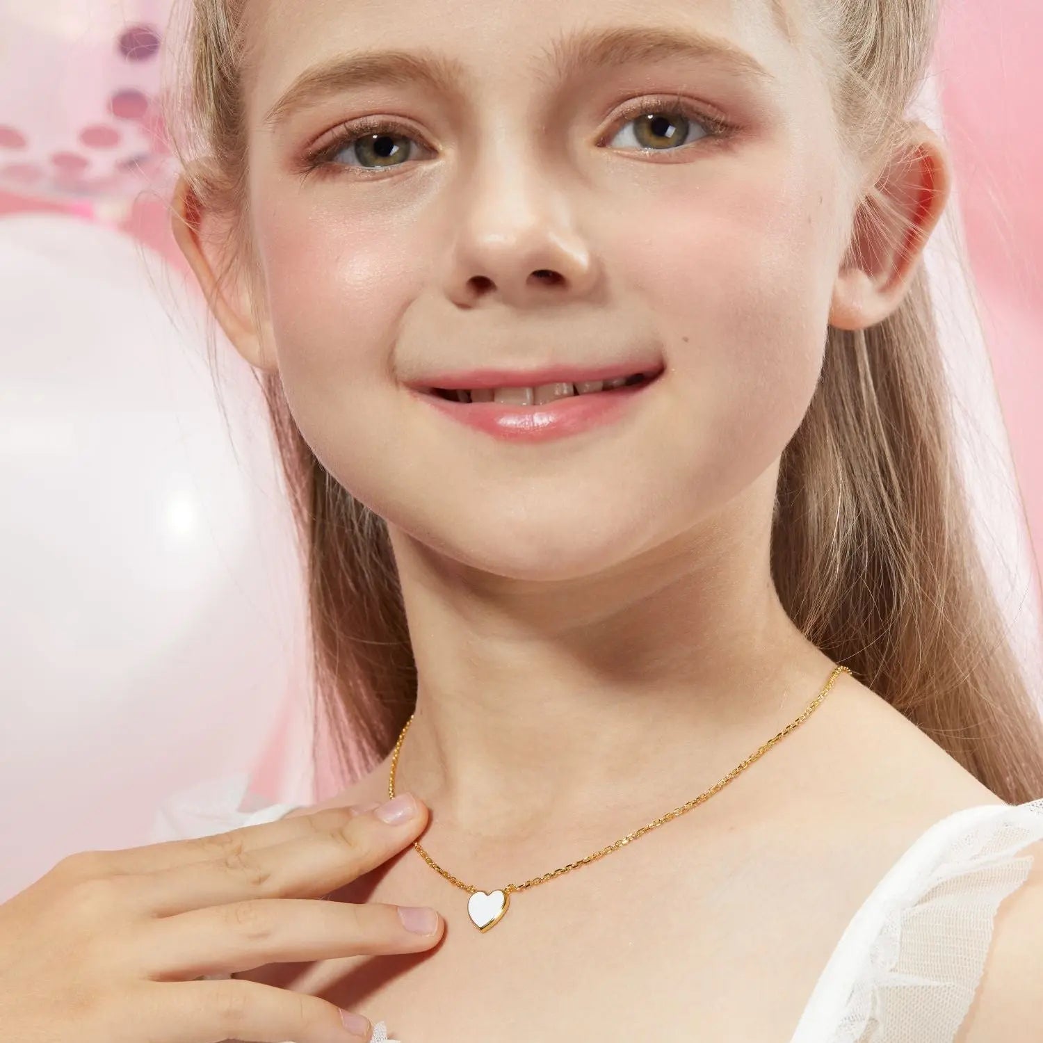 Petit Love Necklace in White Anna Zuckerman