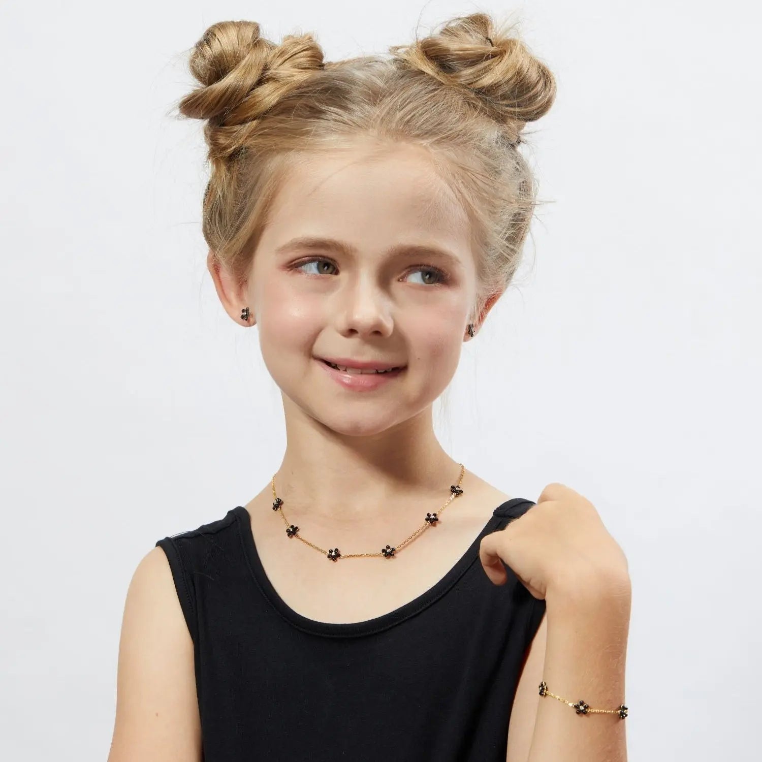 Petit Rosie Black Necklace Anna Zuckerman