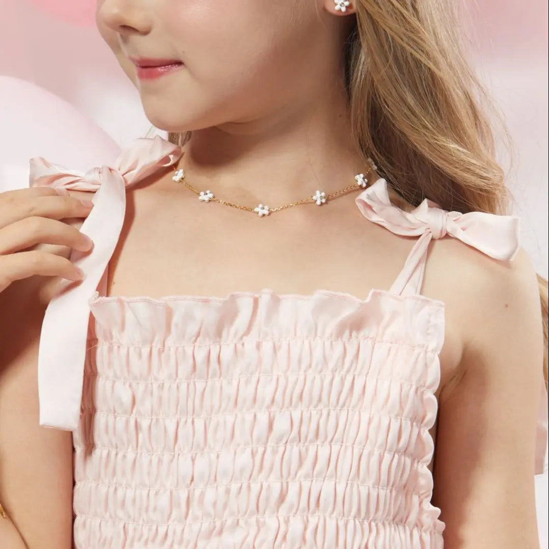 Petit Rosie White Necklace Anna Zuckerman