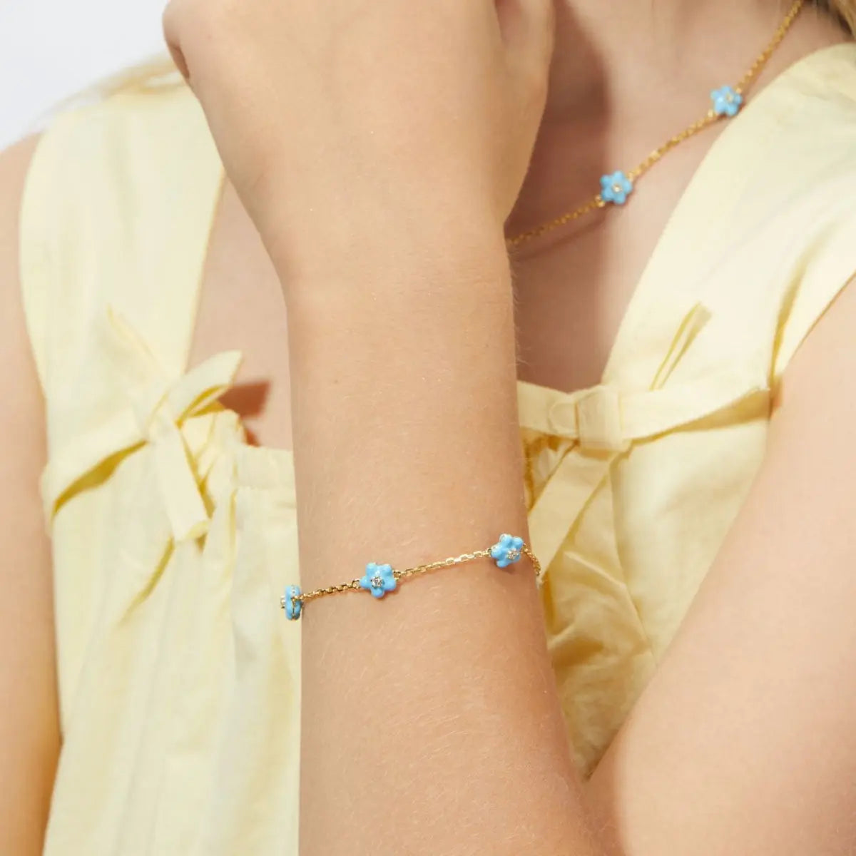 Petit Sky Blue Daisy Bracelet Anna Zuckerman