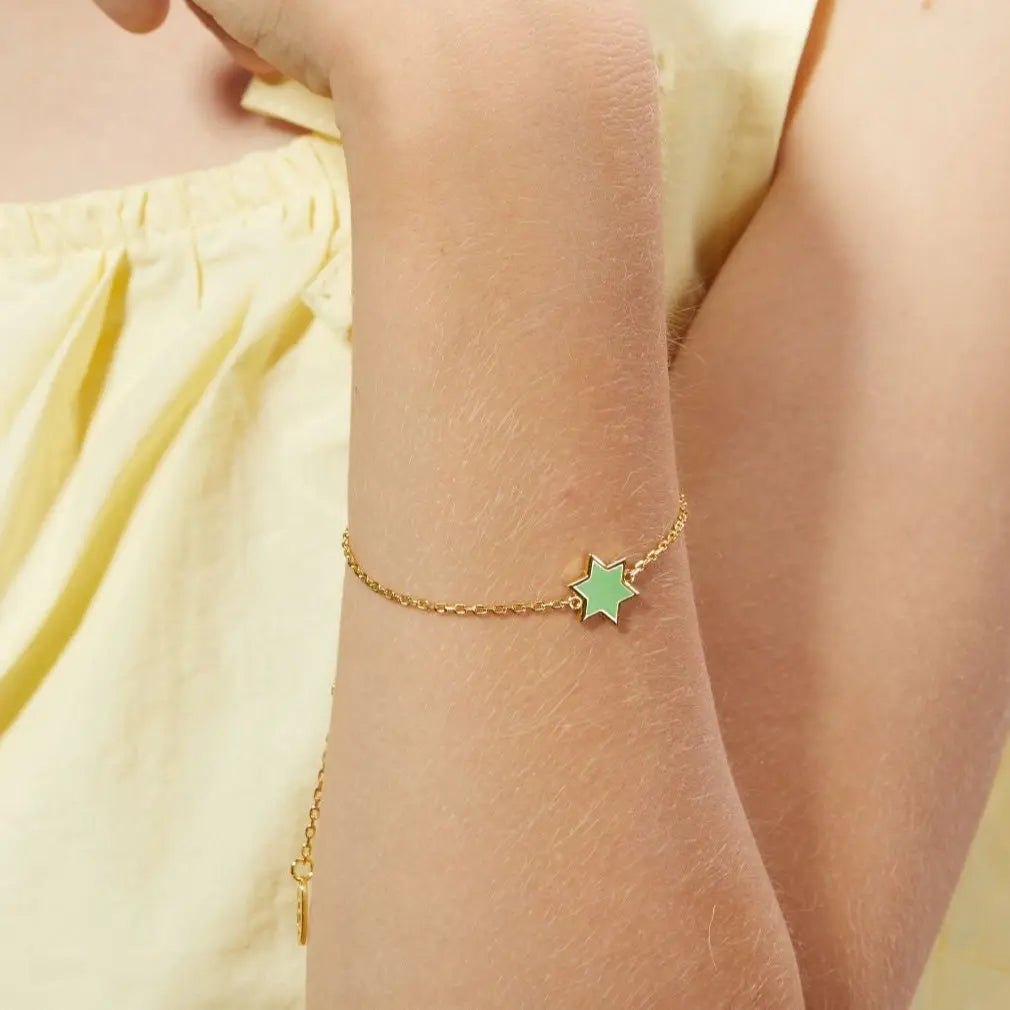 Petit Star of David Bracelet in Green Anna Zuckerman