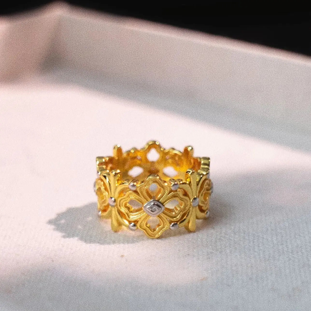 Rosette Band in Gold Anna Zuckerman