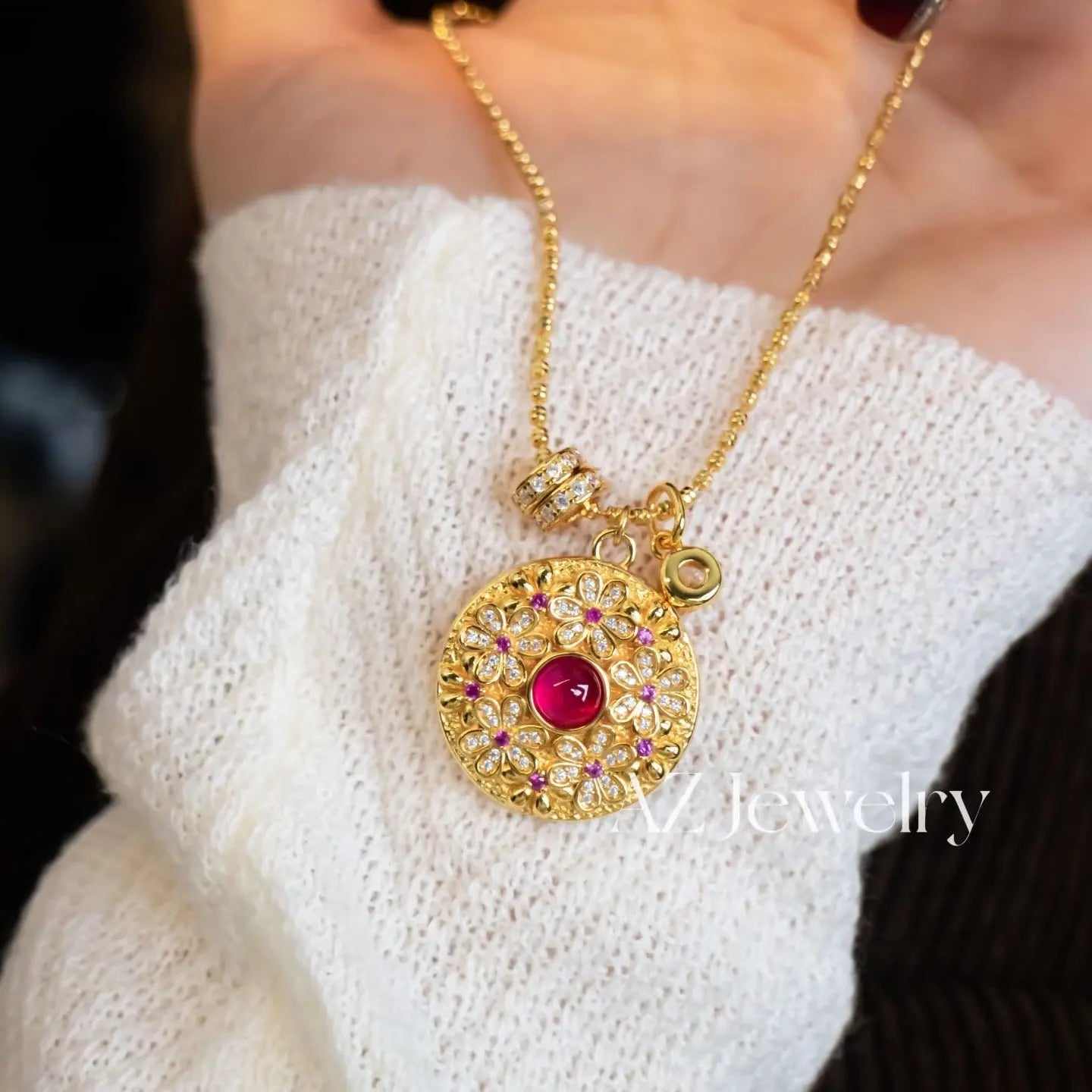 Samsara D'Or Necklace Anna Zuckerman