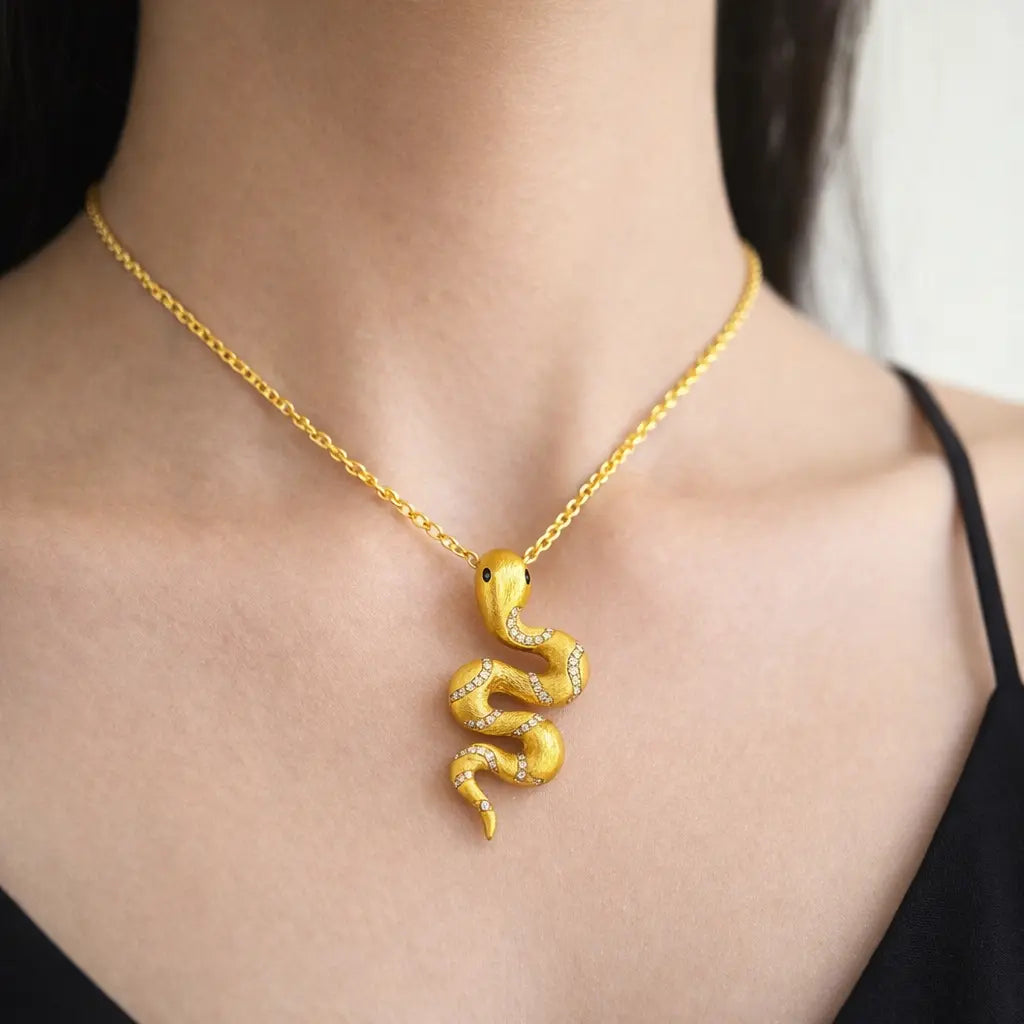 Serpentina Necklace in Yellow Gold Anna Zuckerman