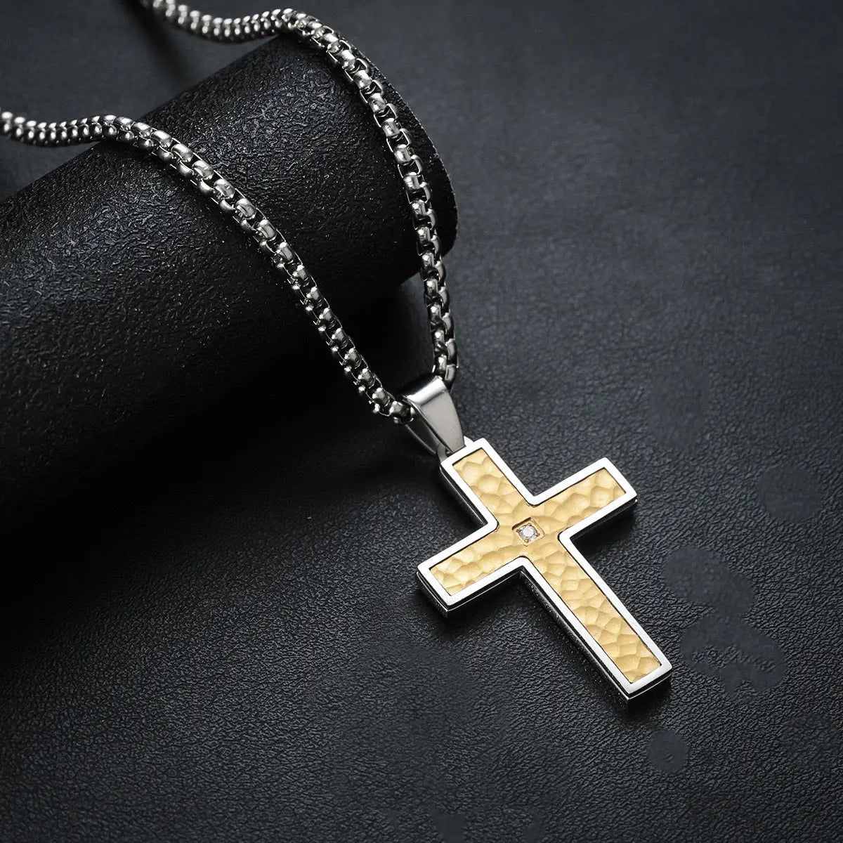 Thorren Cross Necklace Anna Zuckerman